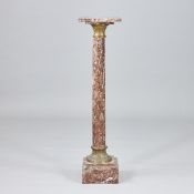 Säule im Empire Stil