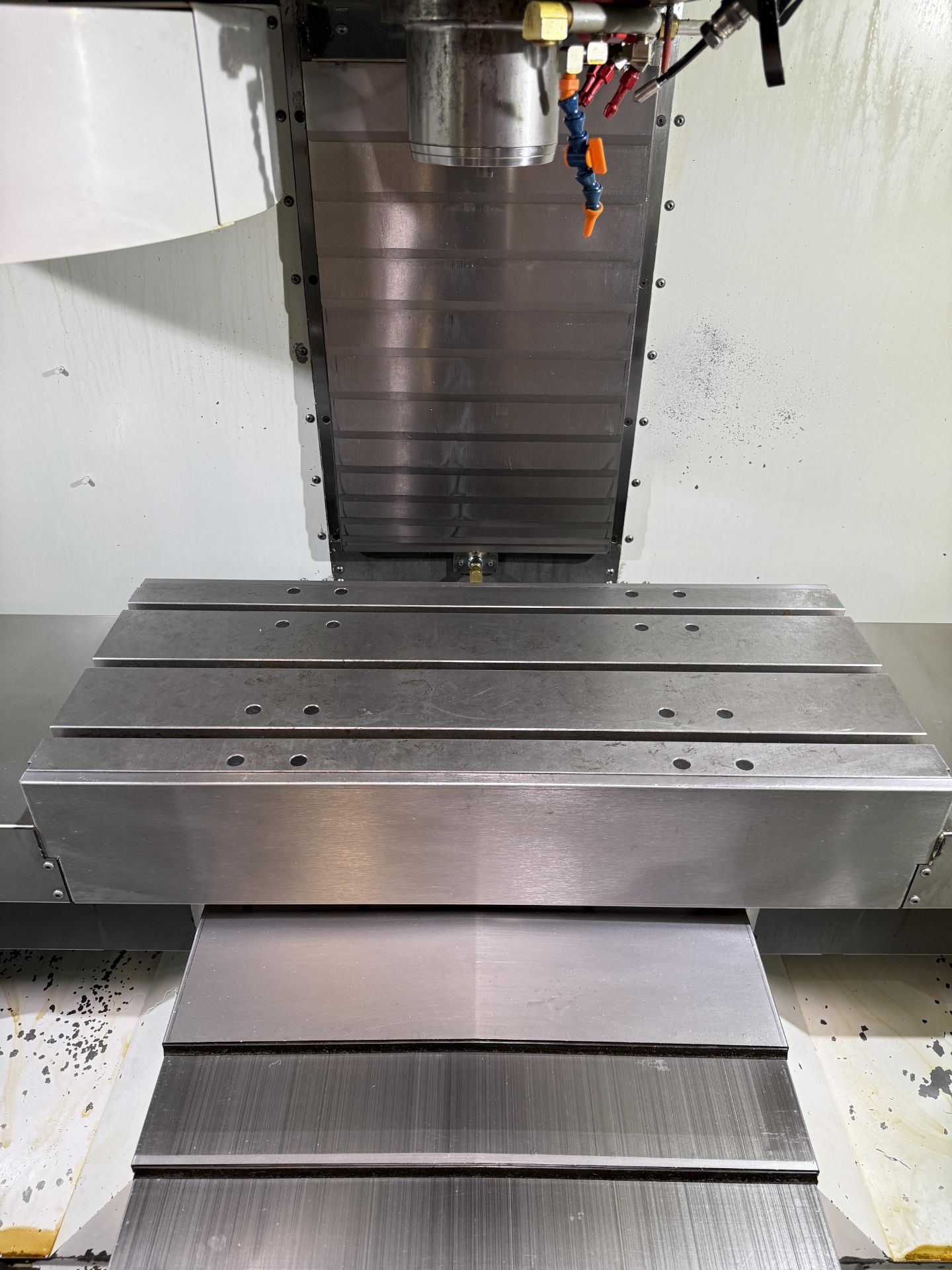 2014 Haas VF-2 CNC Vertical Machining Center, 20+1 Tool Changer, Haas Control, Chip Auger, HIL, P- - Image 20 of 28