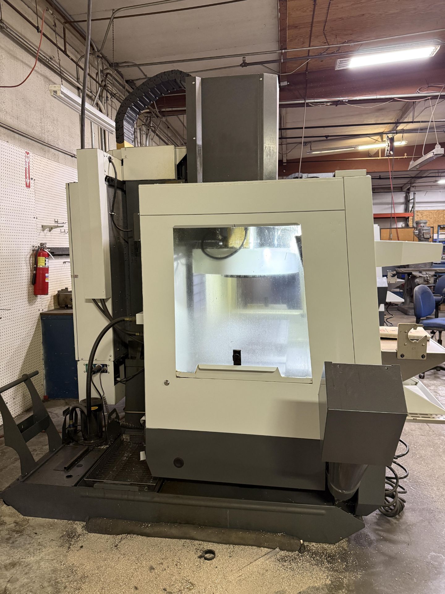 2014 Haas VF-2 CNC Vertical Machining Center, 20+1 Tool Changer, Haas Control, Chip Auger, HIL, P- - Image 15 of 28