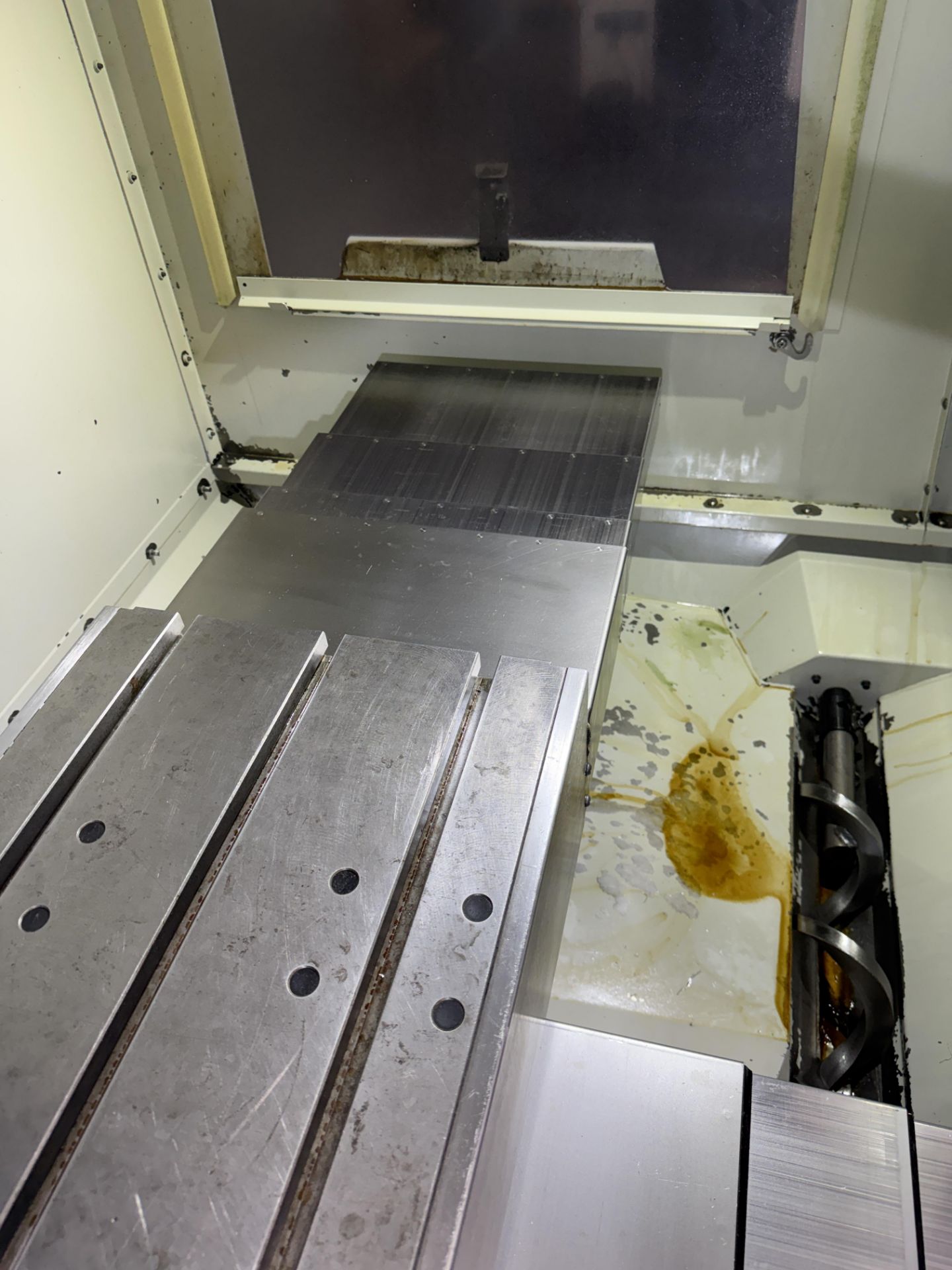 2014 Haas VF-2 CNC Vertical Machining Center, 20+1 Tool Changer, Haas Control, Chip Auger, HIL, P- - Image 24 of 28