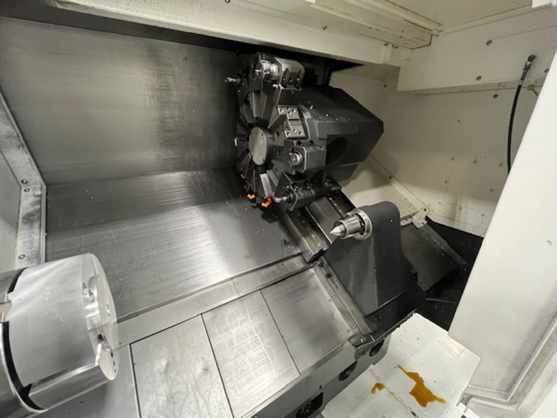 2021 Hyundai Wia SE2200L, CNC Lathe 8" Chuck, 2.6" Bar Capacity, 13.8" Turn Diameter, 4500 RPM - Image 5 of 7