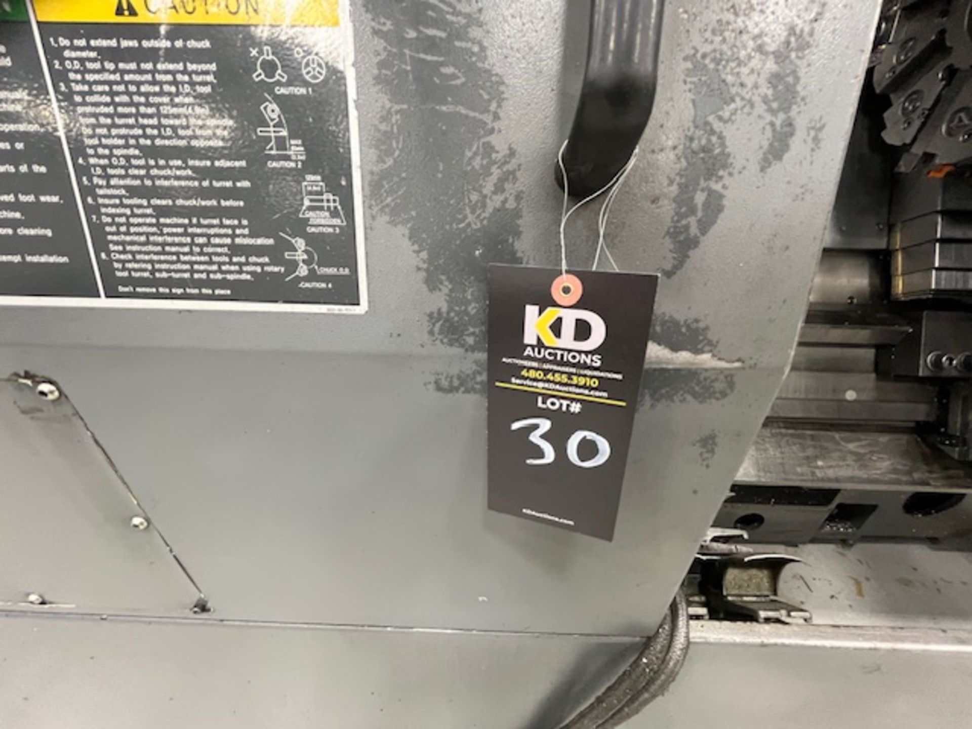 Hyundai Kia SKT 28 CNC Lathe, 10" Chuck, 2.9" Bar Capacity, 23.8" Swing Over Bed, 3000 RPM - Image 4 of 7