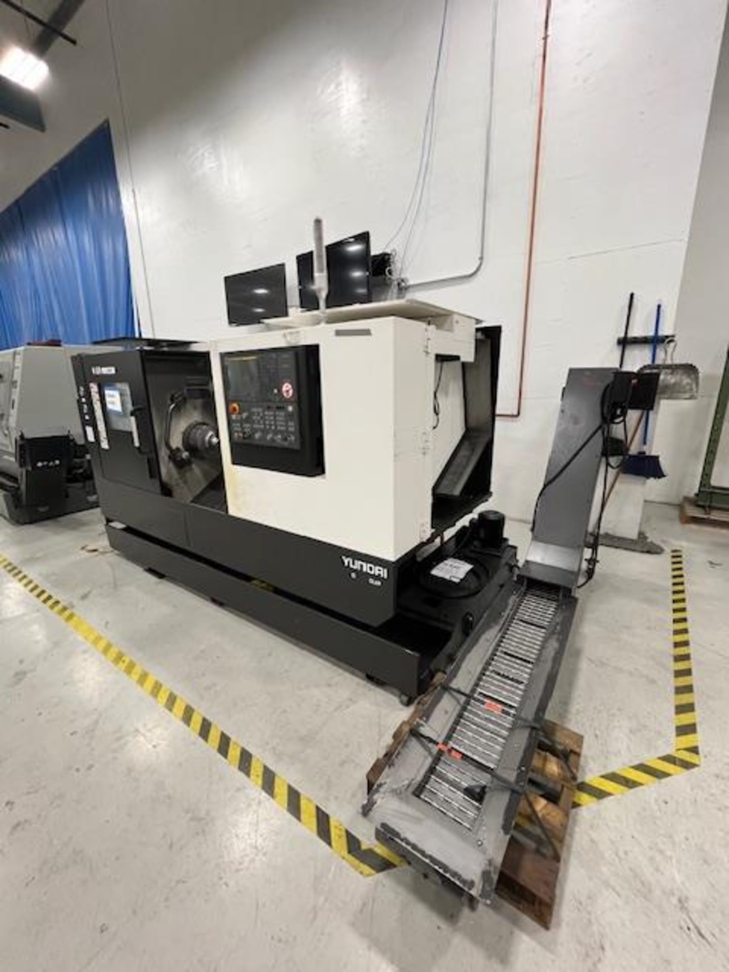 2019 Hyundai Wia HD2600, CNC Lathe, 10" Chuck, 3.2" Bar Capacity, 18.1" Turn Diameter, 3500 RPM - Image 2 of 7