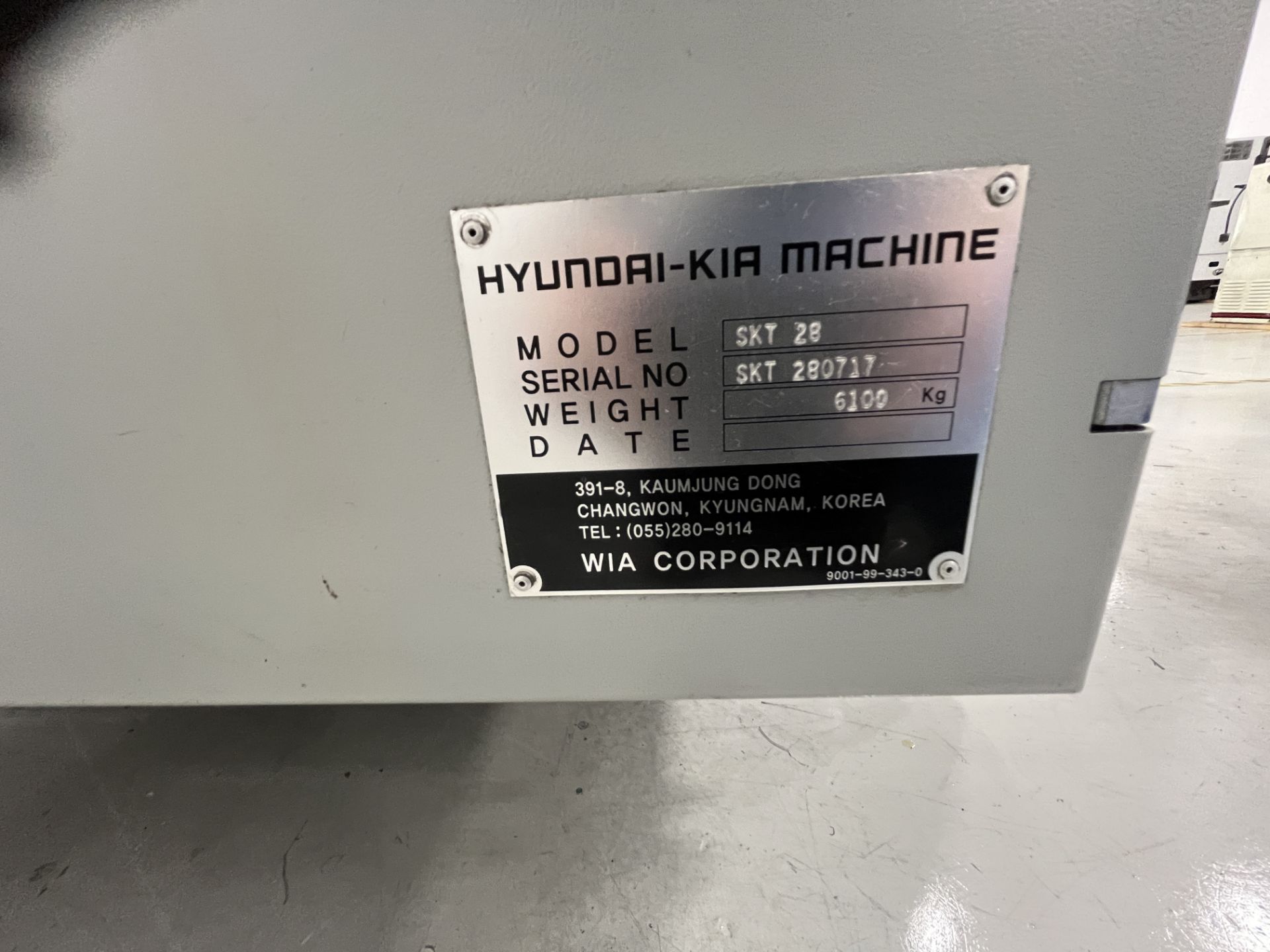 Hyundai Kia SKT 28 CNC Lathe, 10" Chuck, 2.9" Bar Capacity, 23.8" Swing Over Bed, 3000 RPM - Image 3 of 7