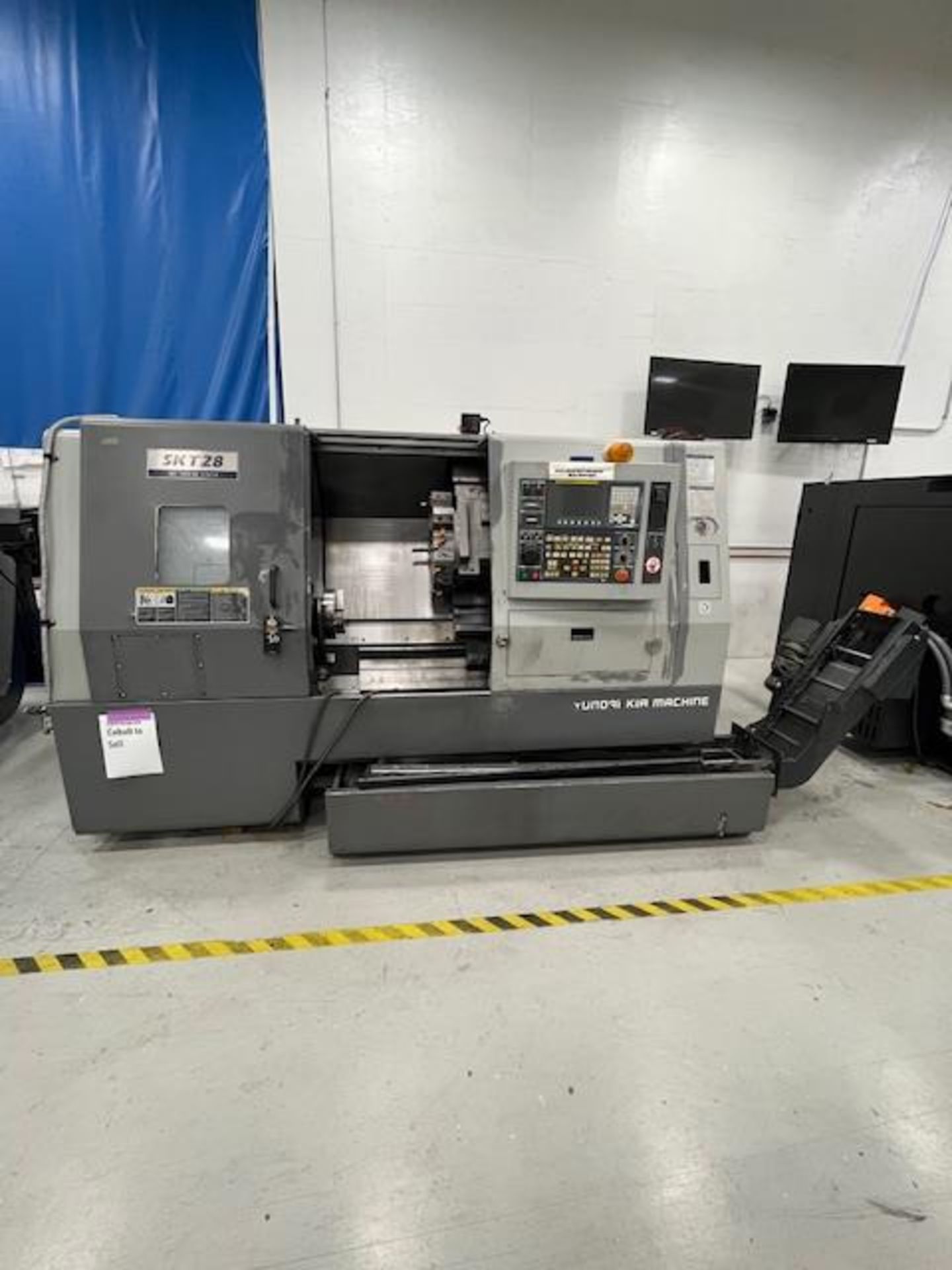 Hyundai Kia SKT 28 CNC Lathe, 10" Chuck, 2.9" Bar Capacity, 23.8" Swing Over Bed, 3000 RPM