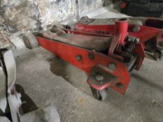 Heavy-Duty Floor Jack