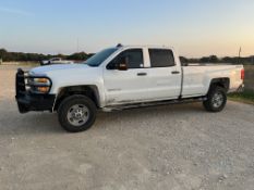 2019 Chevrolet Silverado 2500HD CrewCab Pickup / 4X4 Gas V8 / Located: Victoria, TX