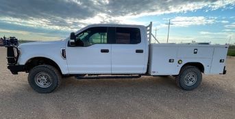 2019 Ford F250 CrewCab Utility Body / 4X4 Gas V8 - Located: Midland, Texas