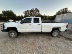 2017 Chevrolet Silverado 2500HD Double Cab Pickup / 4X4 Gas V8 / Located: Carthage, TX