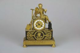 Kaminuhr mit Amor-Figur