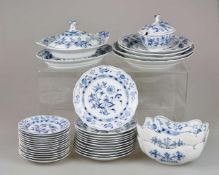 Meissen, Service-Teile, 35 Stück, Zwiebelmuster