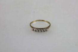Ring mit Kleinsdiamanten, wohl 8K GG