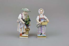 Zwei Porzellanfiguren: Blumenmädchen und Winzerin, wohl Meissen