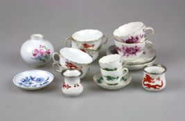Konvolut Meissen, 16 Stück, vers. Formen und Dekore