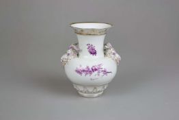 KPM, Vase, sog. Widderkopfvase
