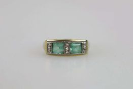 14K Ring mit hellblauen Farbsteinen und Diamanten