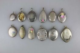 Konvolut von 12 Medaillons/Anhänger