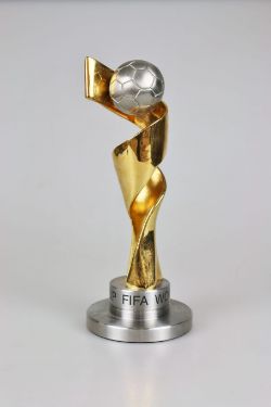 Art, Antiques & Militaria