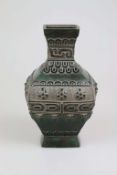 Vase im archaischen Stil, China, Metall