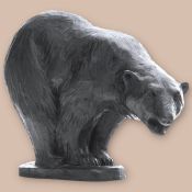 Bär auf einer Eisscholle stehend