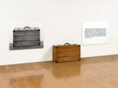 Joseph Kosuth, One and Three Valises (Ety)