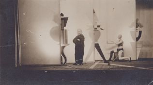 T. Lux Feininger, Oskar Schlemmers 'Figurales Kabinett', Bauhaus Bühne, Dessau