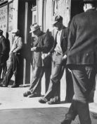 Dorothea Lange, Unemployed Men on Howard Street, San Francisco