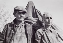 Russell Lee, Migrant man and wife camped near Sebastian, Texas