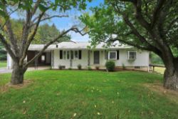 Lebanon Area 6+ Acres W/Ranch Home & Outbuildings