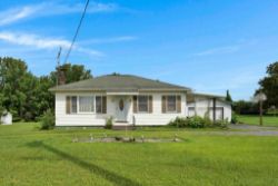 Hamburg Area 12 Acres W/3 Bedroom Ranch Home