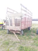 bale wagon