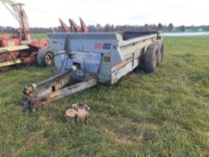 New Idea 3632 Manure Spreader