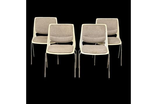 Bendt Winge. A set of 4 Norwegian Mid Century “R-48” stacking chairs. Designed by Bendt Winge. - Image 1 of 6