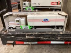 Nylint Kroger Silver Knight