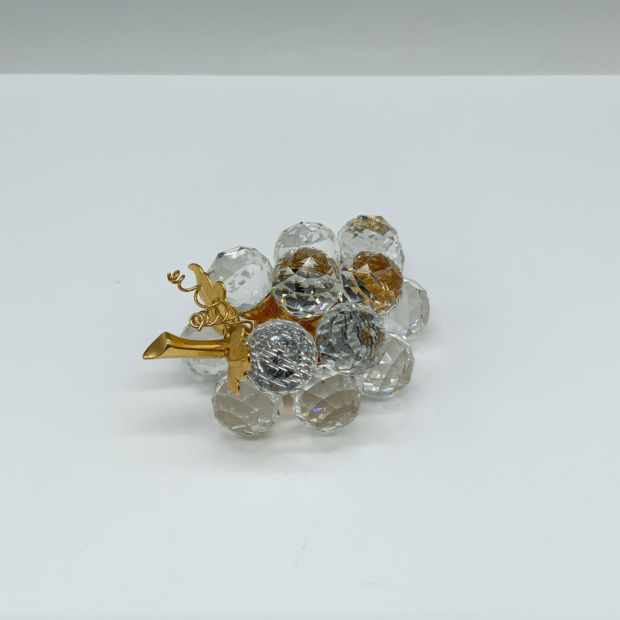 Swarovski Crystal Figurine, Small Grapes - Image 2 of 4