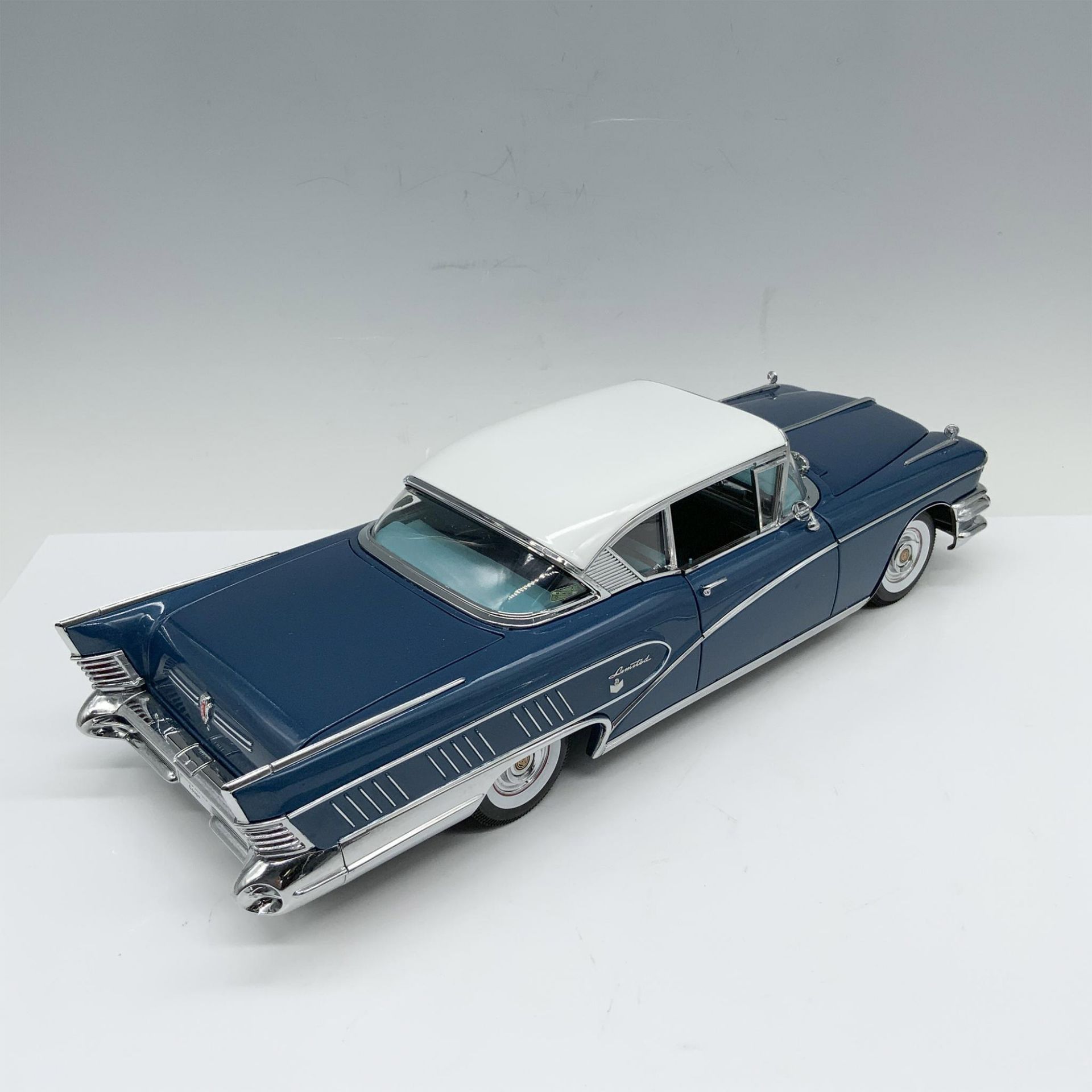 Sun Star Diecast Model Cars, 1958 Buick Limited Riviera - Bild 2 aus 4