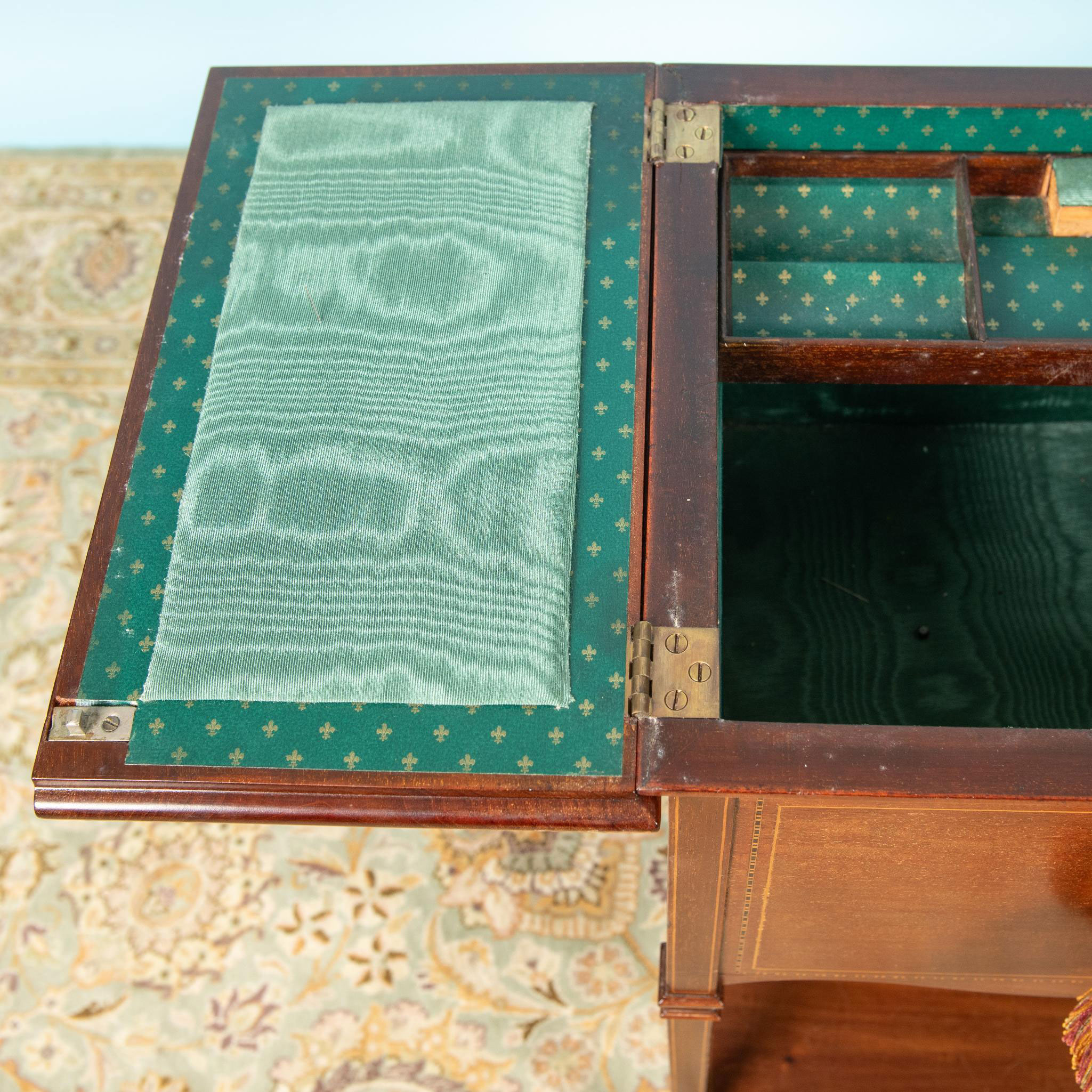 Vintage Mahogany Edwardian Sewing Table - Image 8 of 10