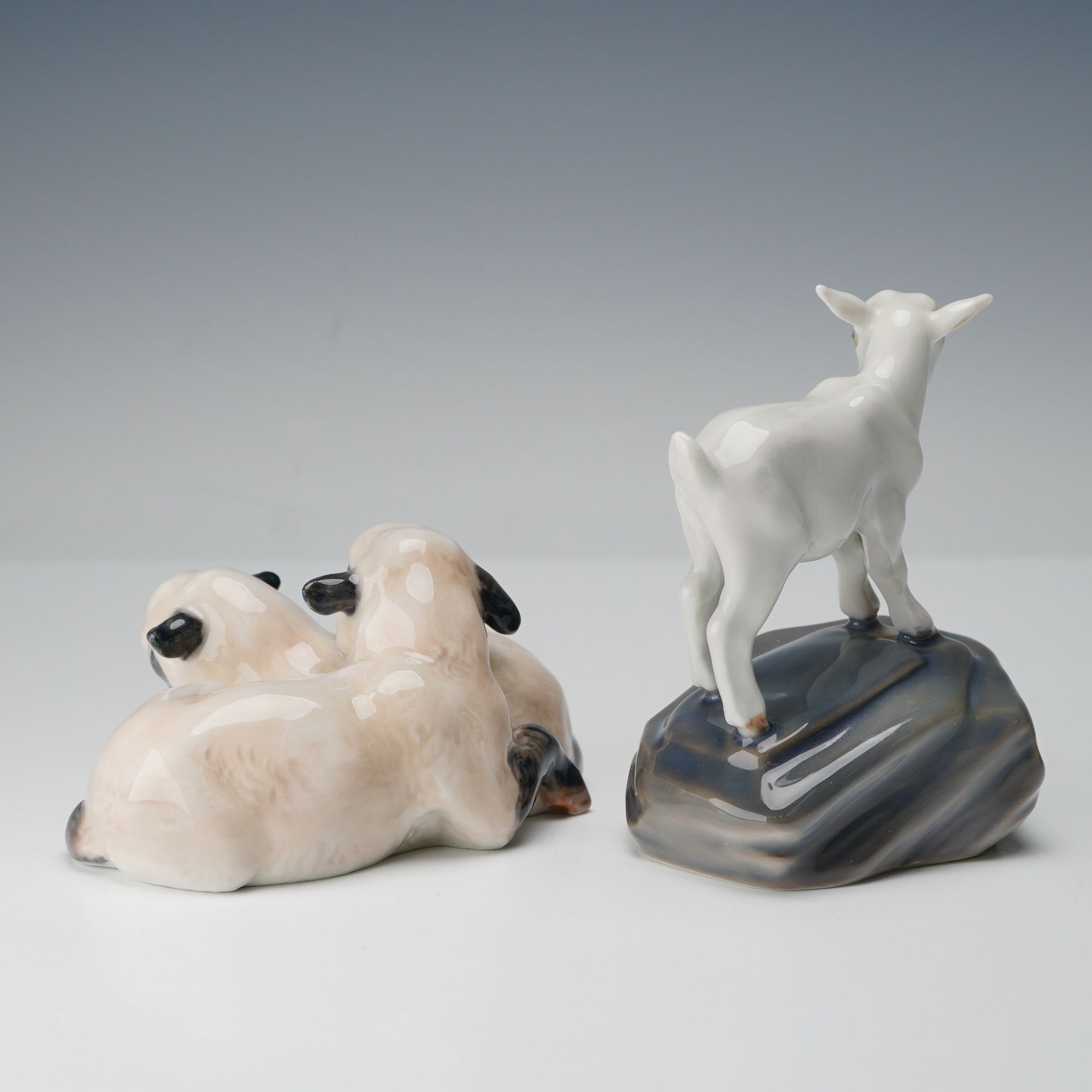 Figurine Royal Copenhagen - Petite Maman (Little Mother) Bing & Grondahl, Porcelaine, Neuf