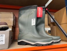 PAIR OF DUNLOP BLIZZARD THERMAL WELLIES - UK 9 (NEW)