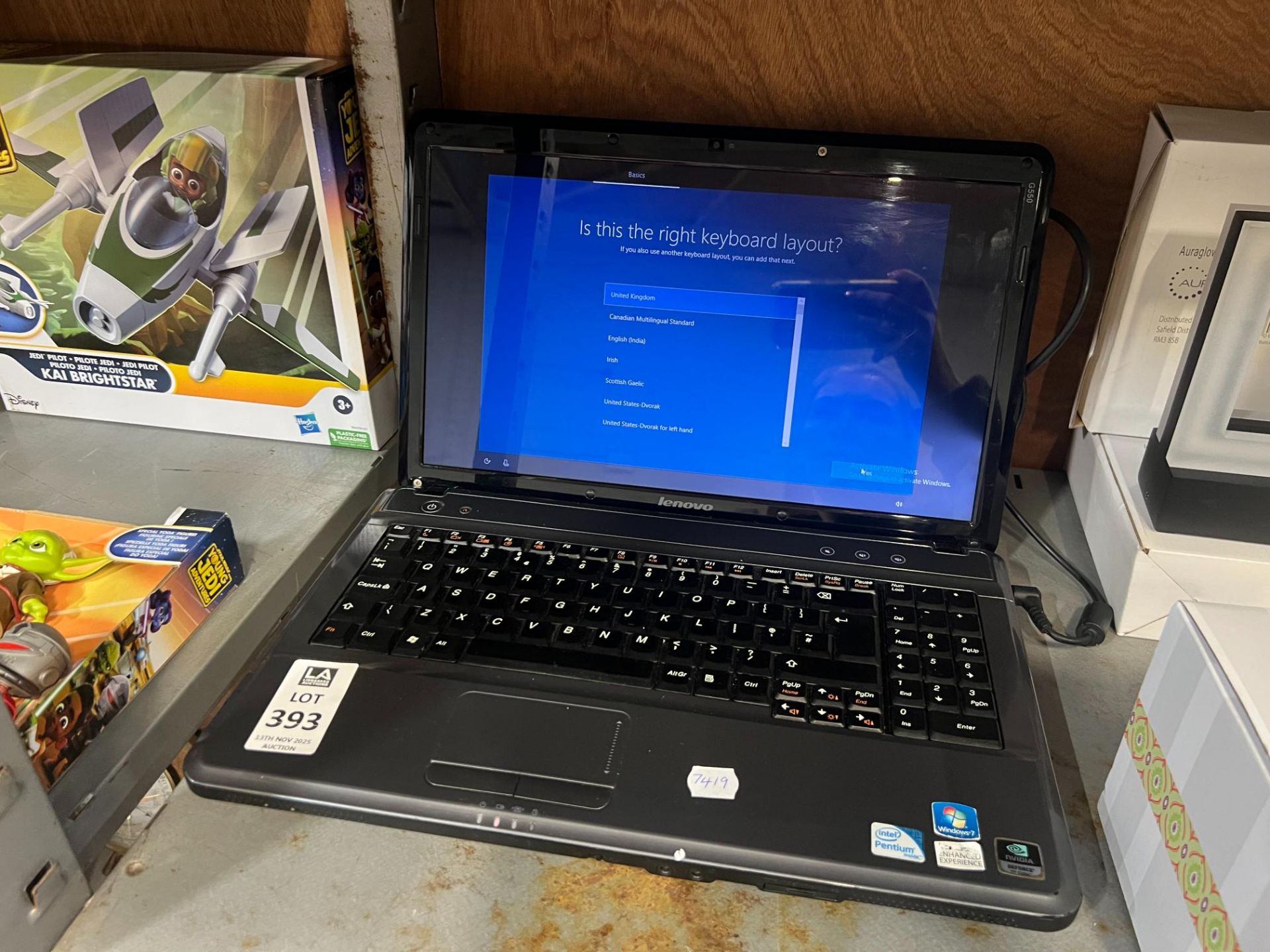 LENOVO G550 LAPTOP & CHARGER (WORKING)