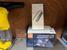 LED SNOWFLAKE PROJECTOR LIGHT AND POWER BANK