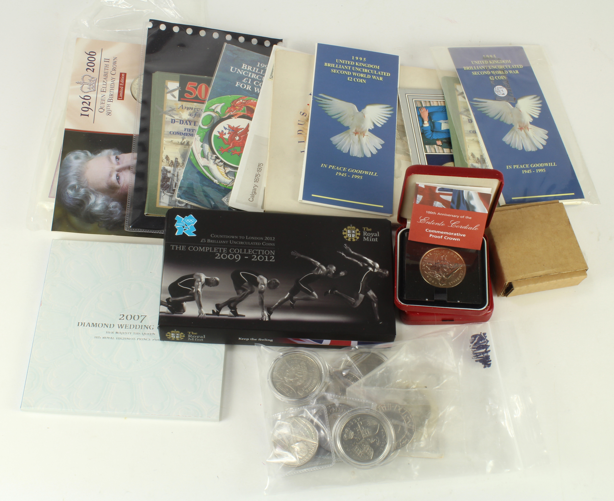 GB & World commemorative coins, crowns, sets and packs - an assortment ...