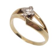 Ring, GG 585/000, 1 Altschliff-Diamant ca. 0,30 ct (eingraviert) w-si, RW ca. 60, total 4,4 g