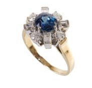 Entourage-Ring, GG 585/000, sig. JK, zentraler Saphir ca. 0,0 ct (6,5 x 6,0 mm, fac.), im ...