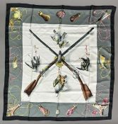 HERMES Paris. Carré en twill de soie modèle "Chasse à vol "