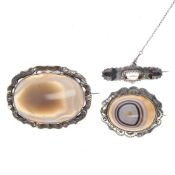 Victorian Agate and Silver Gemstone Brooch Collection, 41g