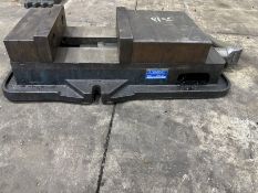 6" KURT MODEL #D100 PRECISION WORK HOLDING MACHINE VISE