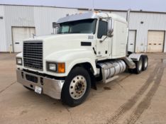 2017 MACK CHU613 MID ROOF SLEEPER