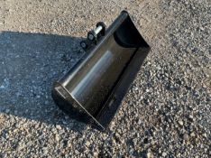 30 INCH TOOTHLESS BUCKET FOR MINI EXCAVATOR