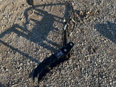 HYDRAULIC THUMB CLAMP FOR MINI EXCAVATOR